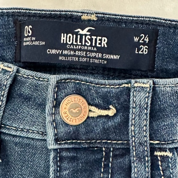 Hollister Curvy High Rise Super Skinny Blue Jeans with Modern Gradient - Picture 2 of 8